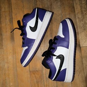 Jordan 1 low "court purple"